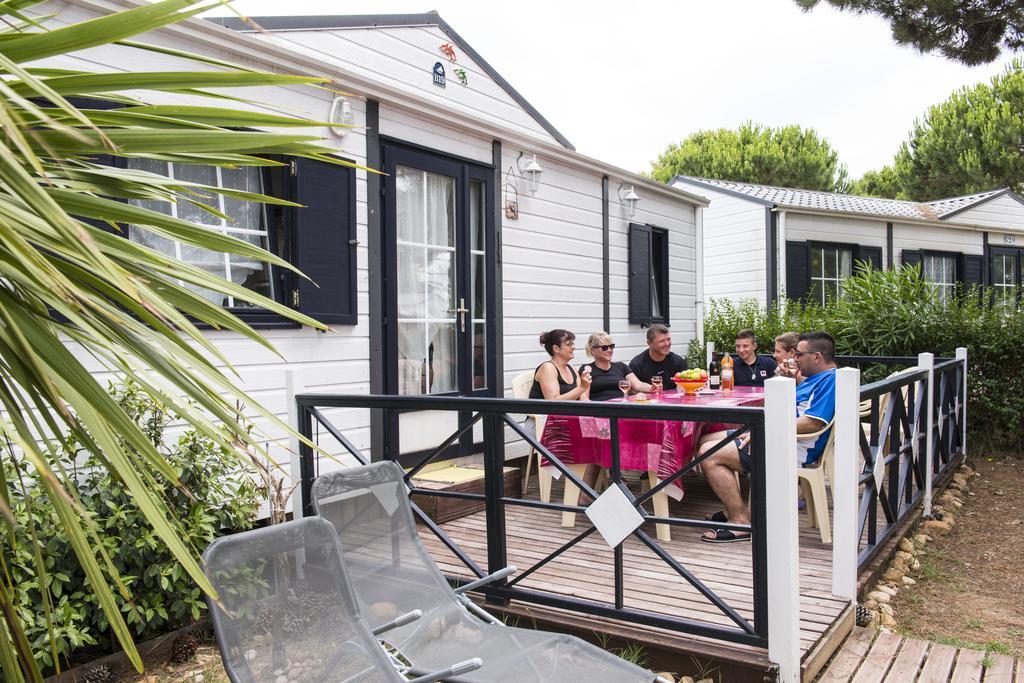 Domaine Les Muriers Parque de Campismo 4*